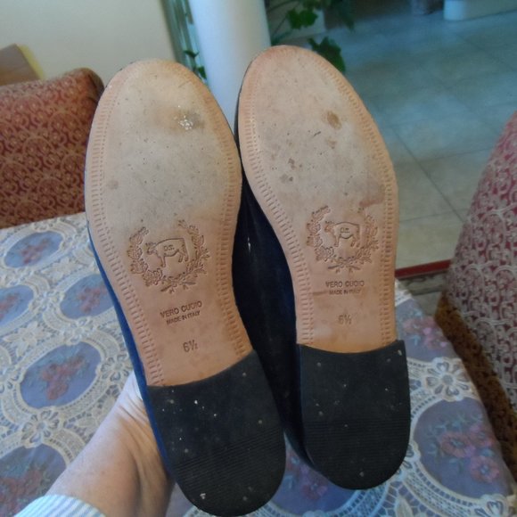 Del Loro Light Blue Velvet Poop Emoji Slip On Loafers Size 6.5M - Picture 13 of 14